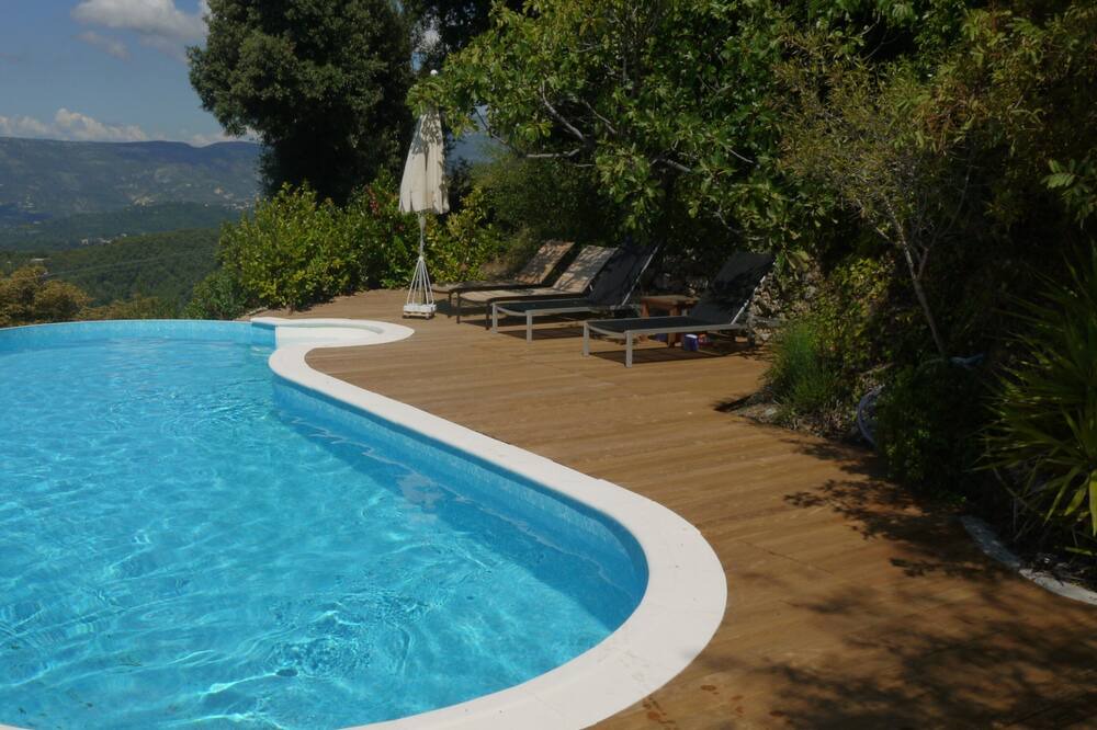 Photo of Outdoor in Peille