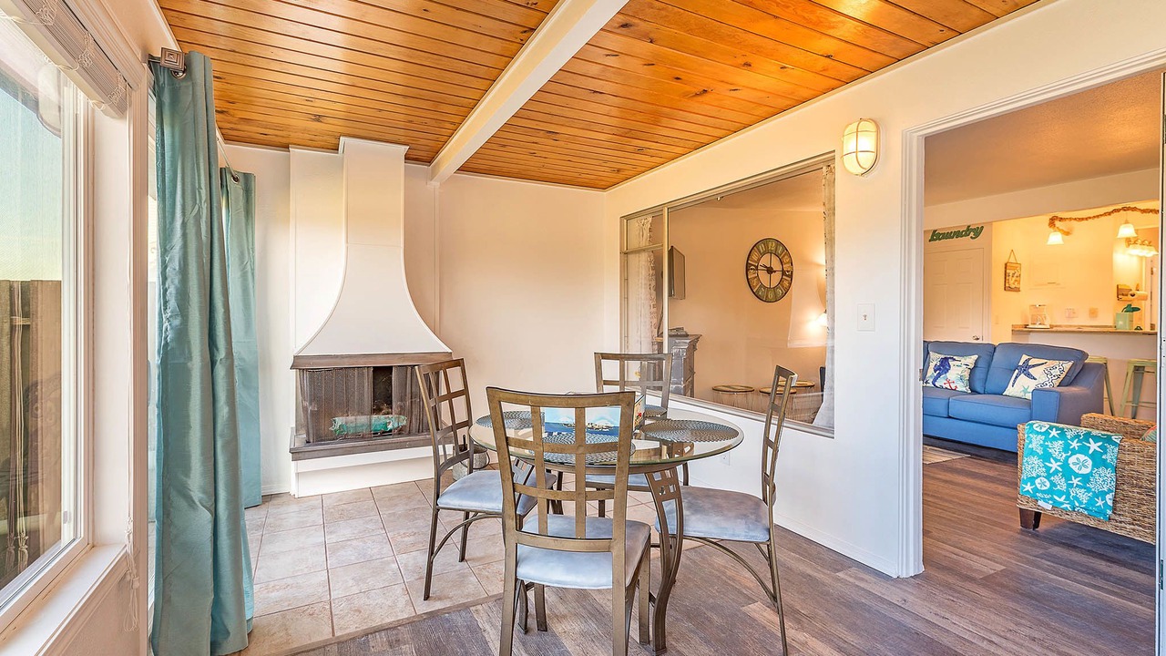 Photo of Livingroom in Ocean Shores