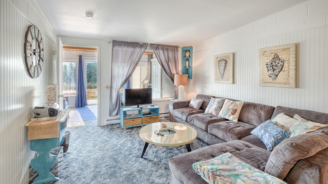 Photo of Livingroom in Ocean Shores