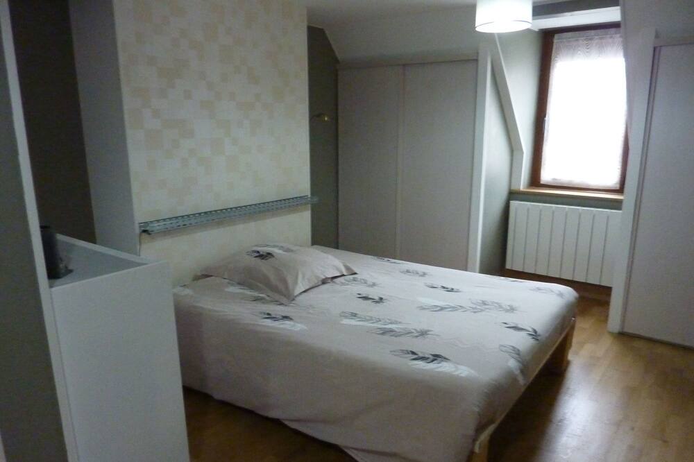 Photo of Bedroom in Auxonne