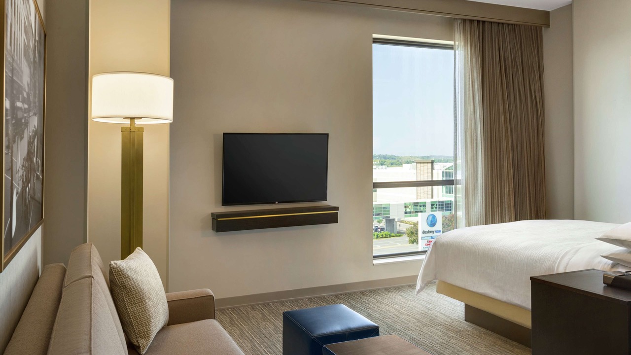 Photo of Bedroom in Lakefront