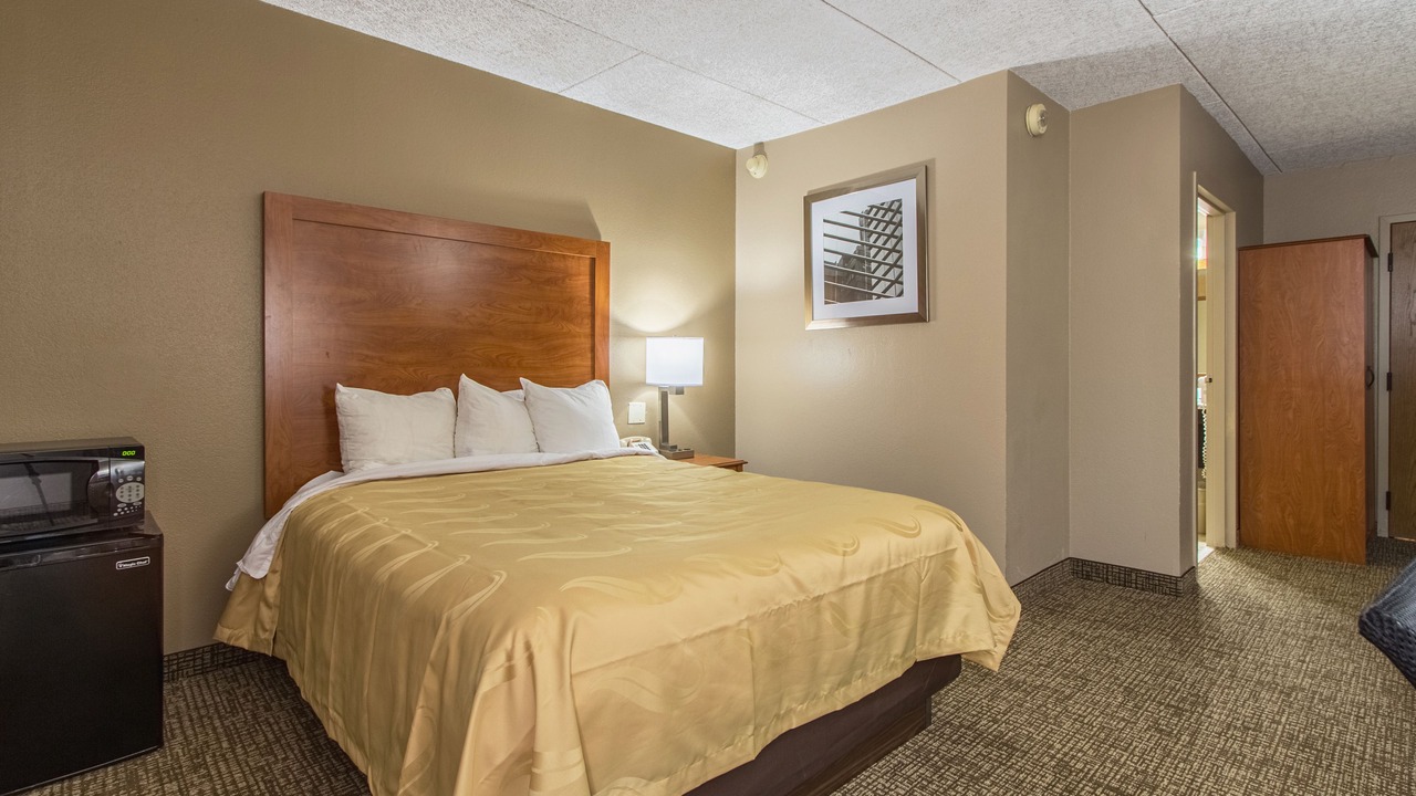 Photo of Bedroom in Wickliffe