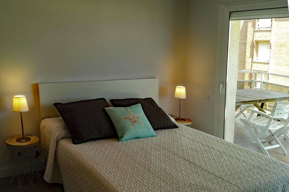 Photo of Bedroom in Torredembarra