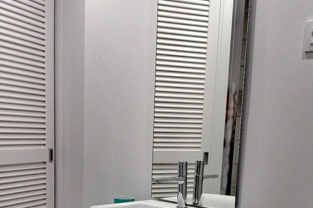 Photo of Bathroom in Torredembarra