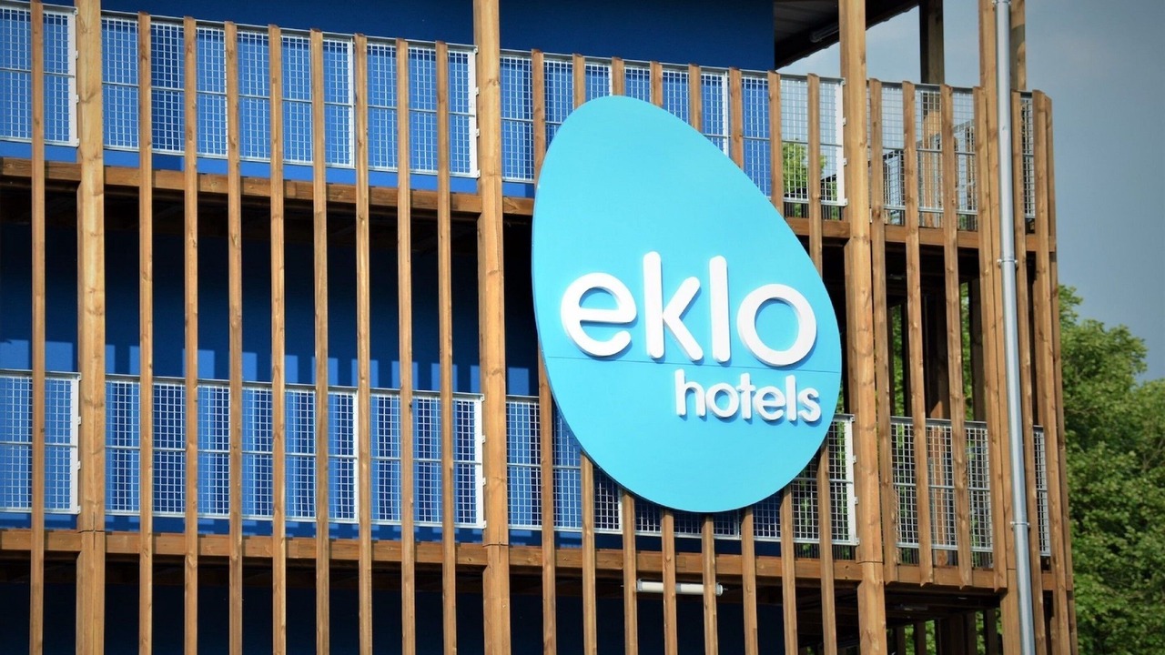 Photo of Outdoor in Fives