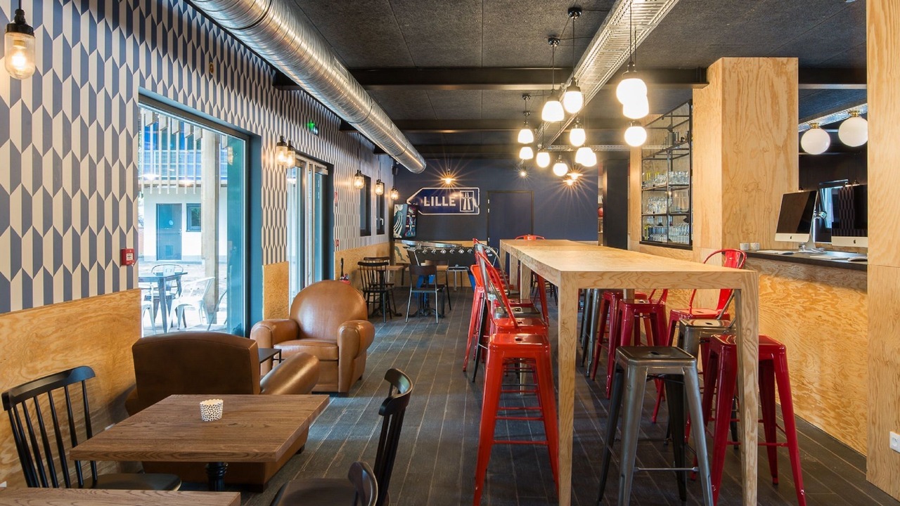 Photo of Outdoor in Fives