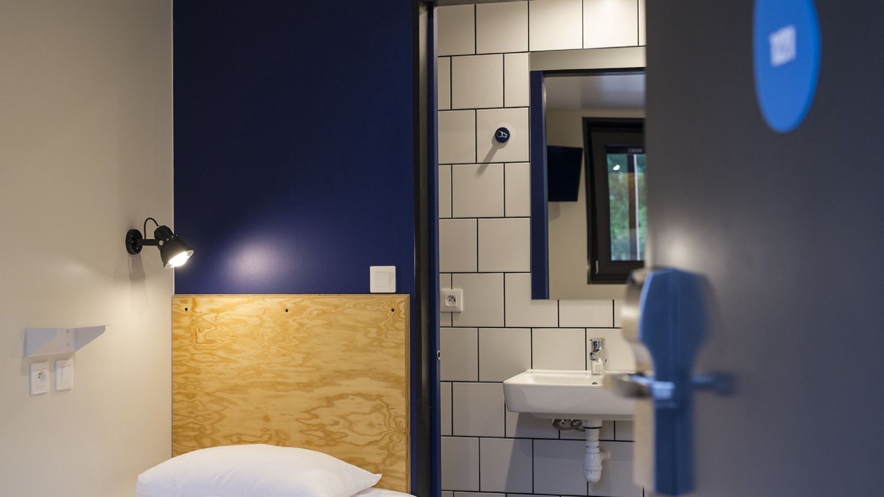 Photo of Bedroom in Fives