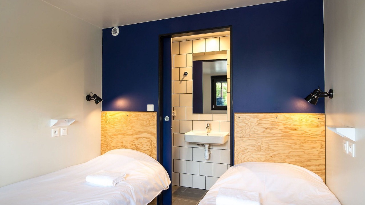 Photo of Bedroom in Fives