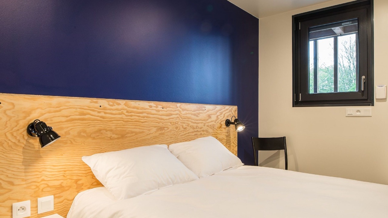 Photo of Bedroom in Fives