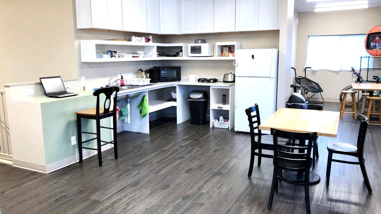 Photo of Kitchen in People's Freeway