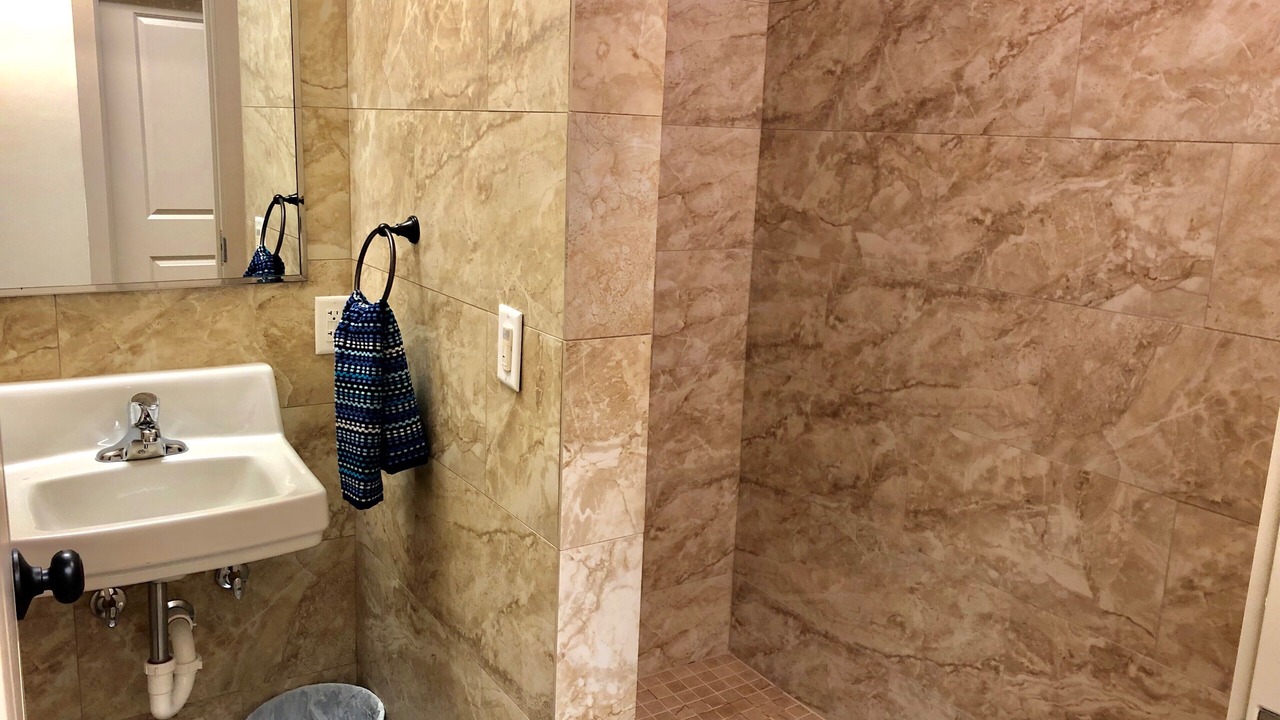 Photo of Bathroom in People's Freeway