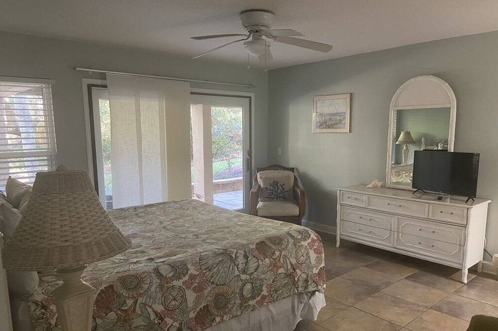 Photo of Bedroom in American Beach