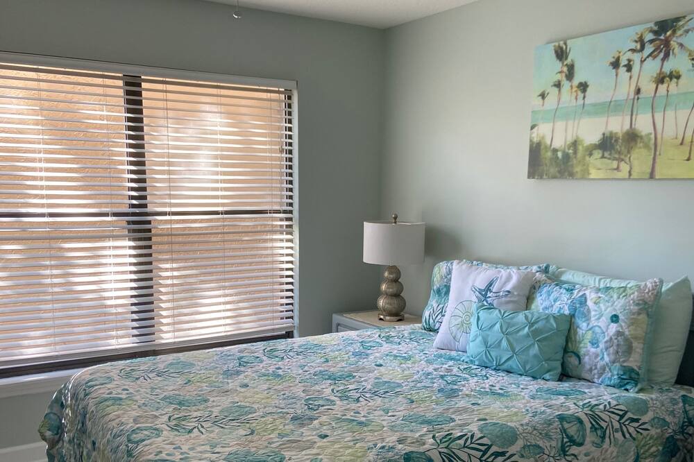 Photo of Bedroom in American Beach