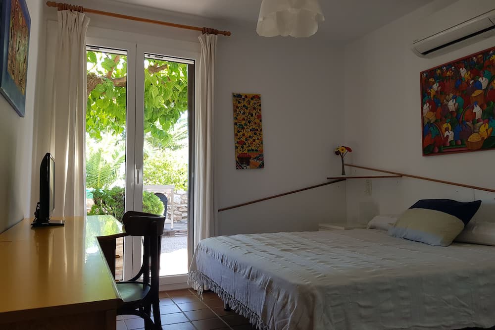 Photo of Bedroom in Roques Daurades