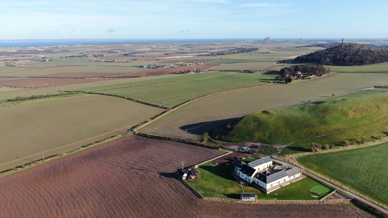 Photo of Others in MacMerry