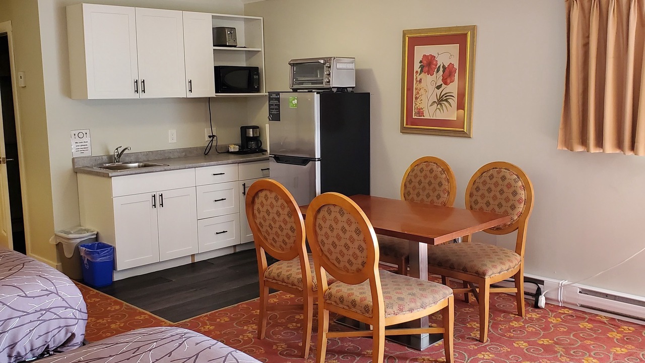 Photo of Livingroom in Division No. 16