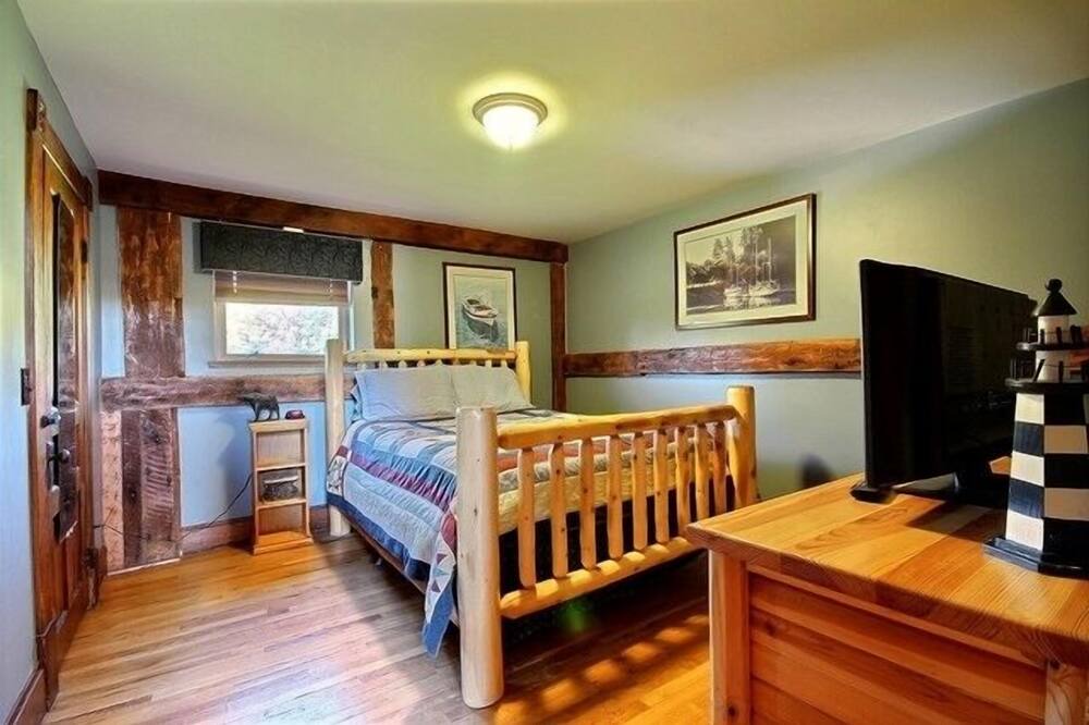 Photo of Bedroom in Logan