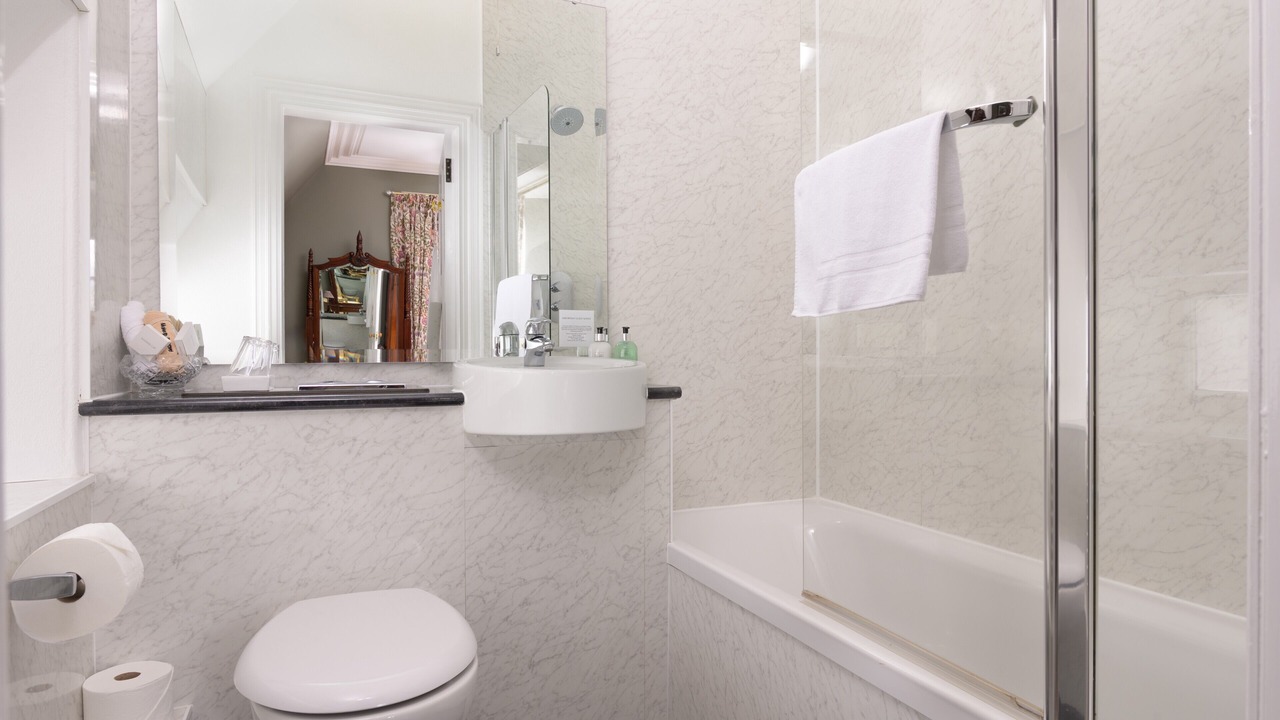 Photo of Bathroom in Ballater