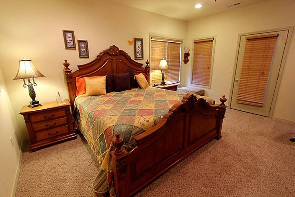 Photo of Bedroom in Branson West