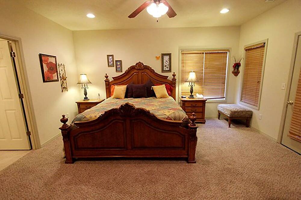 Photo of Bedroom in Branson West