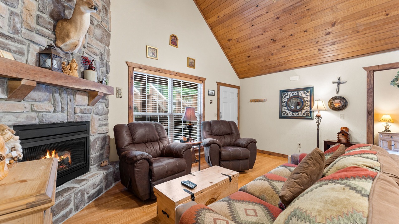 Photo of Livingroom in Branson West