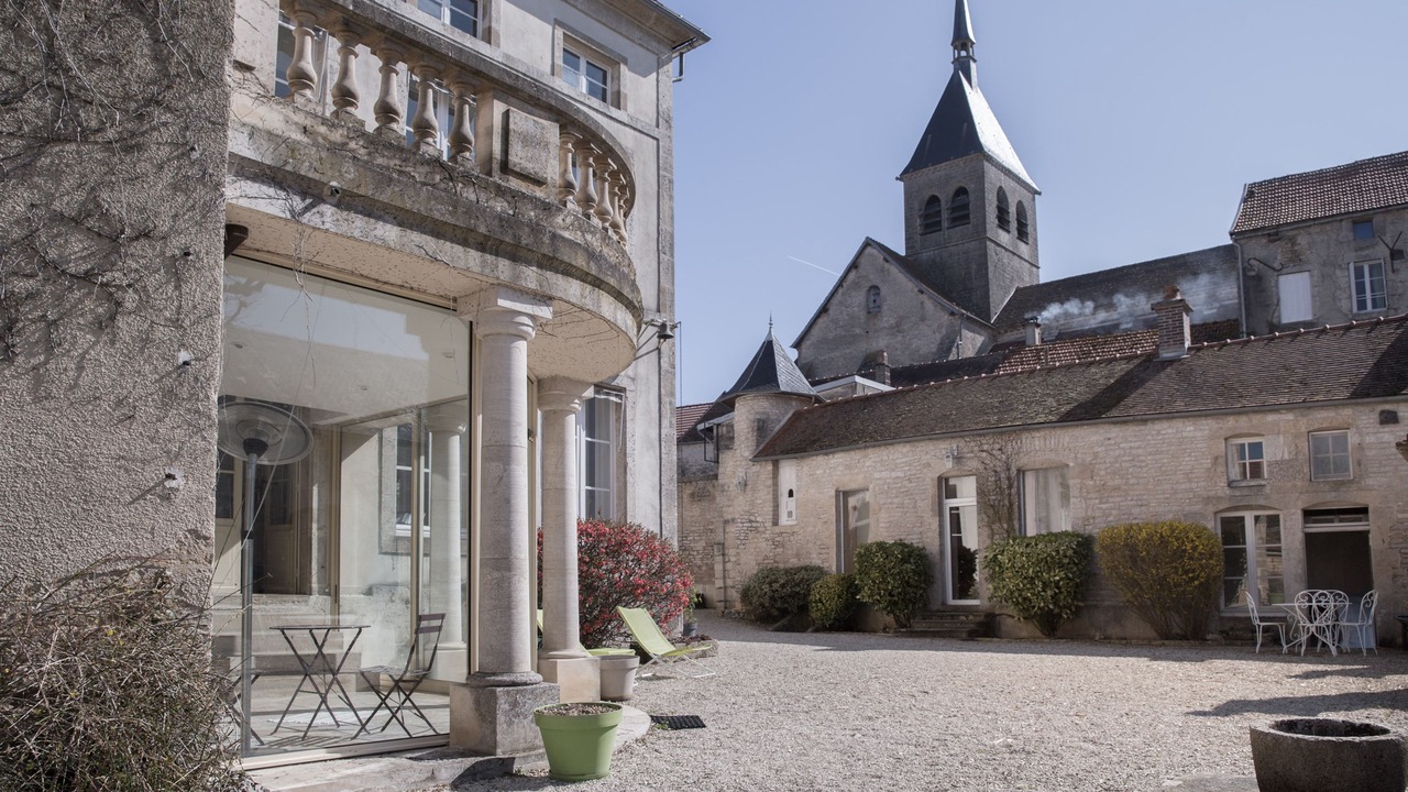 Photo of Buildings in Laignes