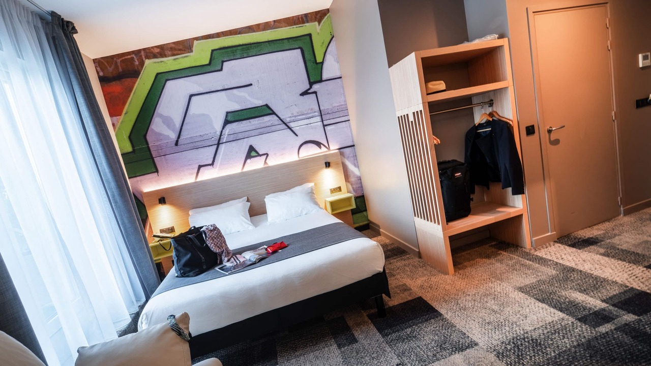 Photo of Bedroom in Clamart