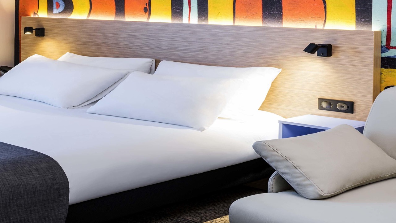 Photo of Bedroom in Clamart