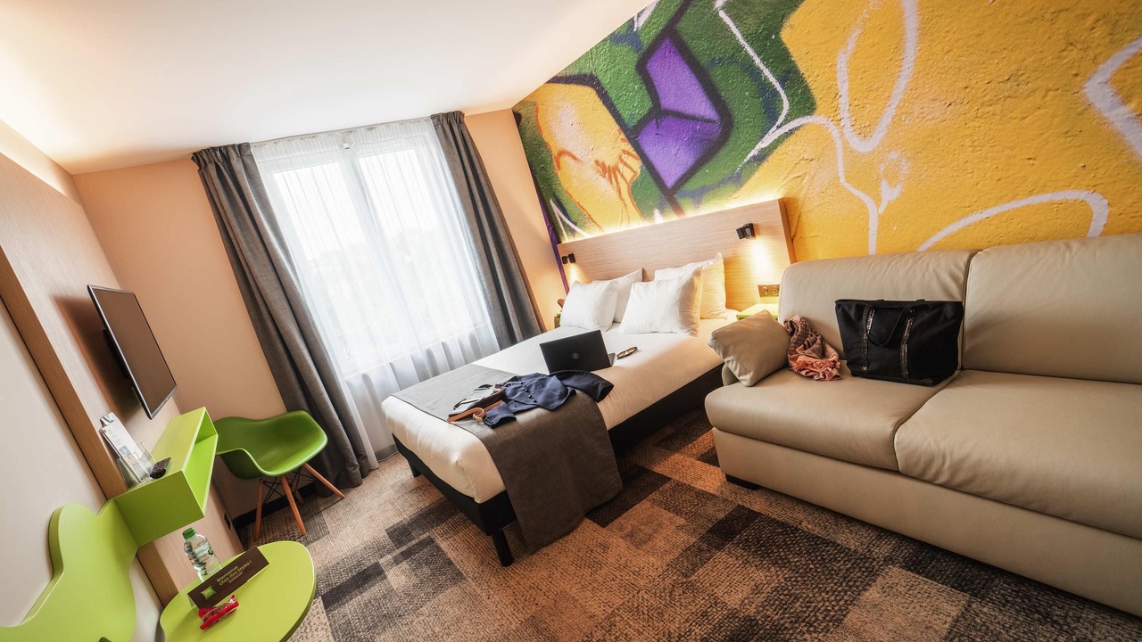 Photo of Bedroom in Clamart
