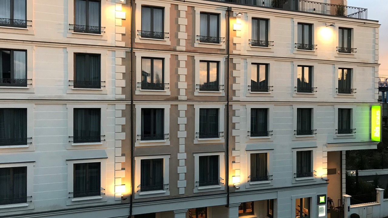 Photo of Buildings in Clamart