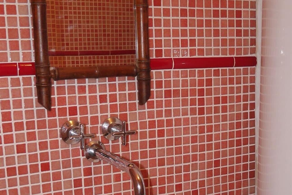 Photo of Bathroom in Villeneuve-sur-Lot