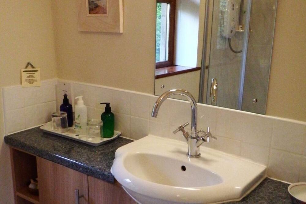 Photo of Bathroom in Tilney Fen End