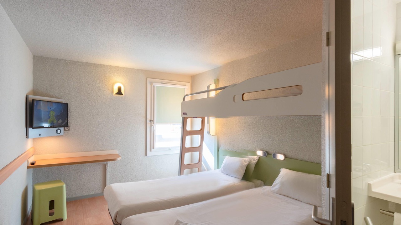 Photo of Bedroom in Saint Tronquet Business Park