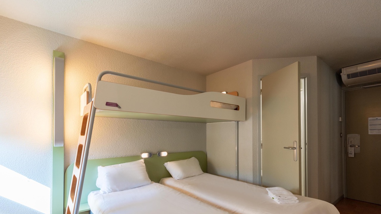 Photo of Bedroom in Saint Tronquet Business Park