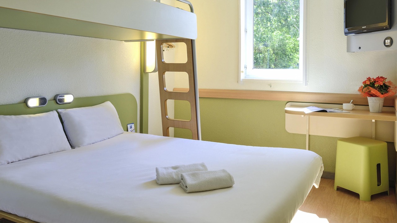 Photo of Bedroom in Saint Tronquet Business Park