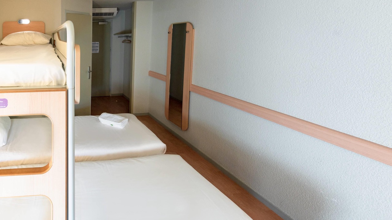 Photo of Bedroom in Saint Tronquet Business Park