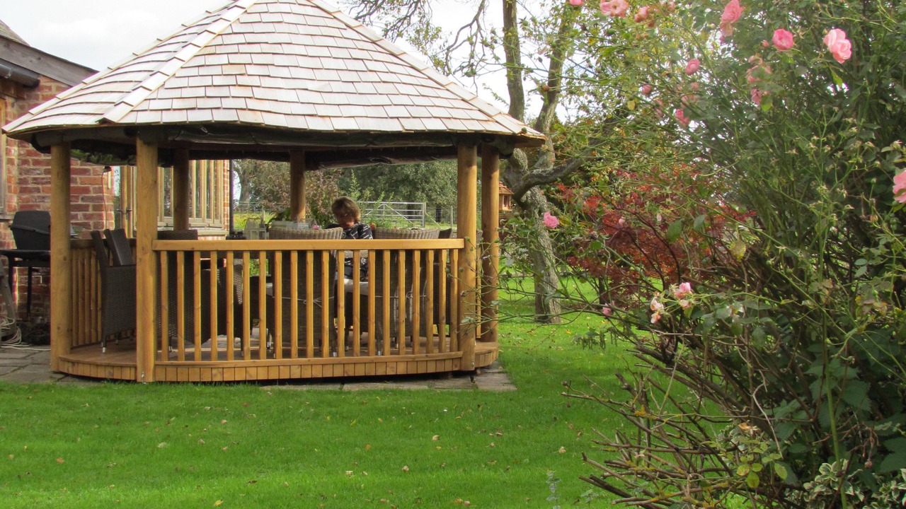 Photo of Outdoor in Pembridge