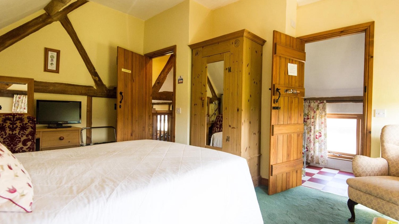 Photo of Others in Pembridge