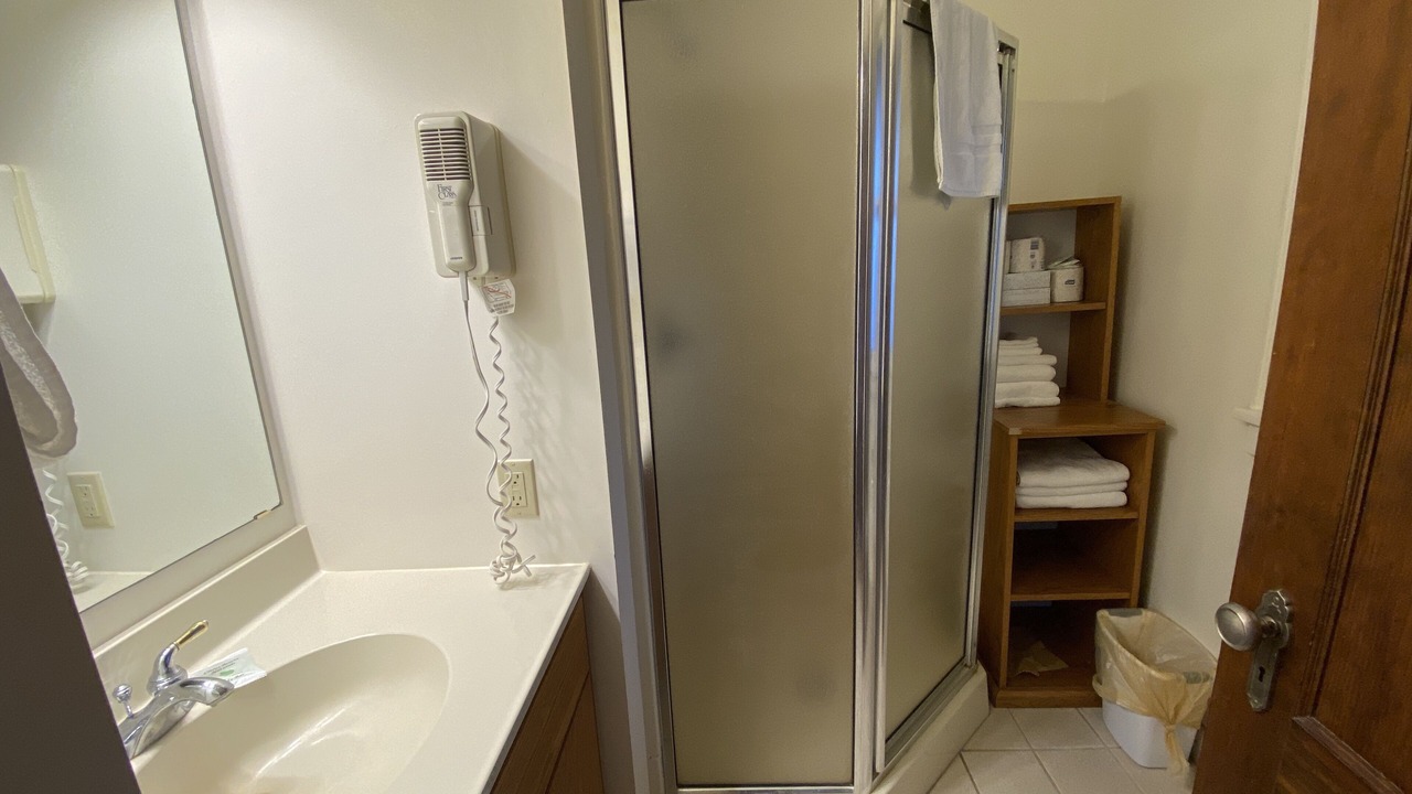 Photo of Bathroom in Glenwood