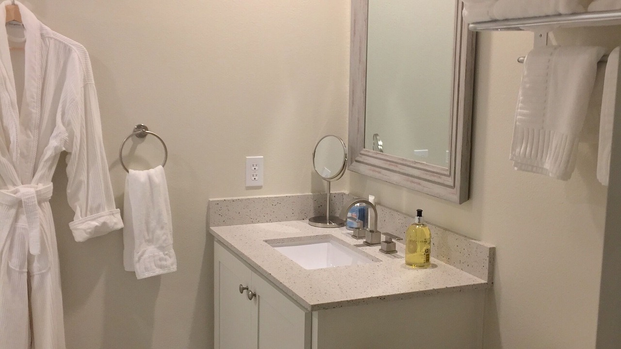 Photo of Bathroom in Arp