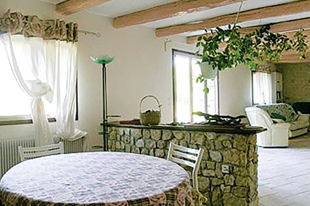 Photo of Others in Nouaille-Maupertuis