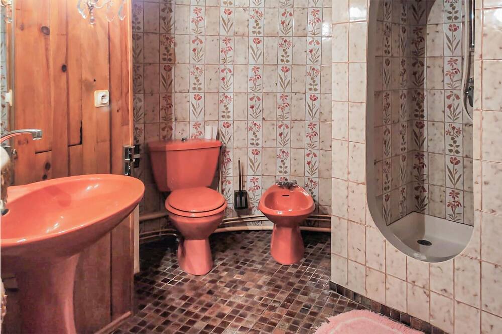 Photo of Bathroom in Roquecor