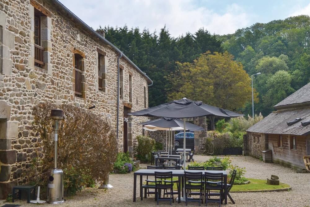 Photo of Others in Taden