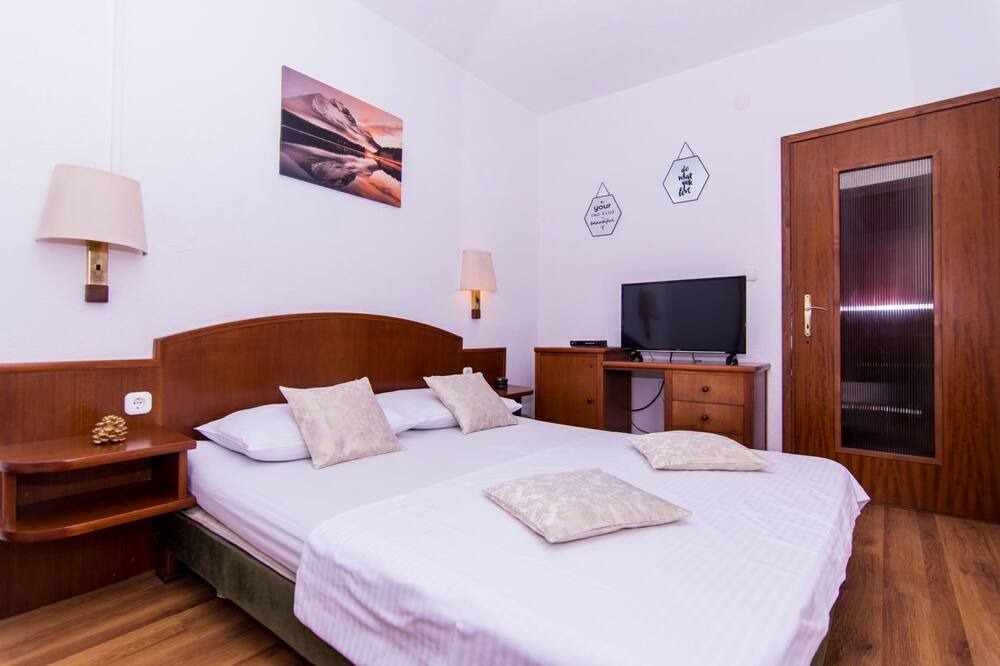Photo of Bedroom in Okrug Donji
