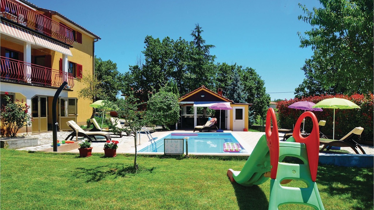 Photo of Outdoor in Vinez