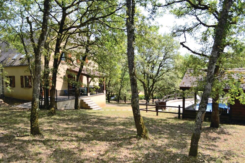 Photo of Others in Montgesty