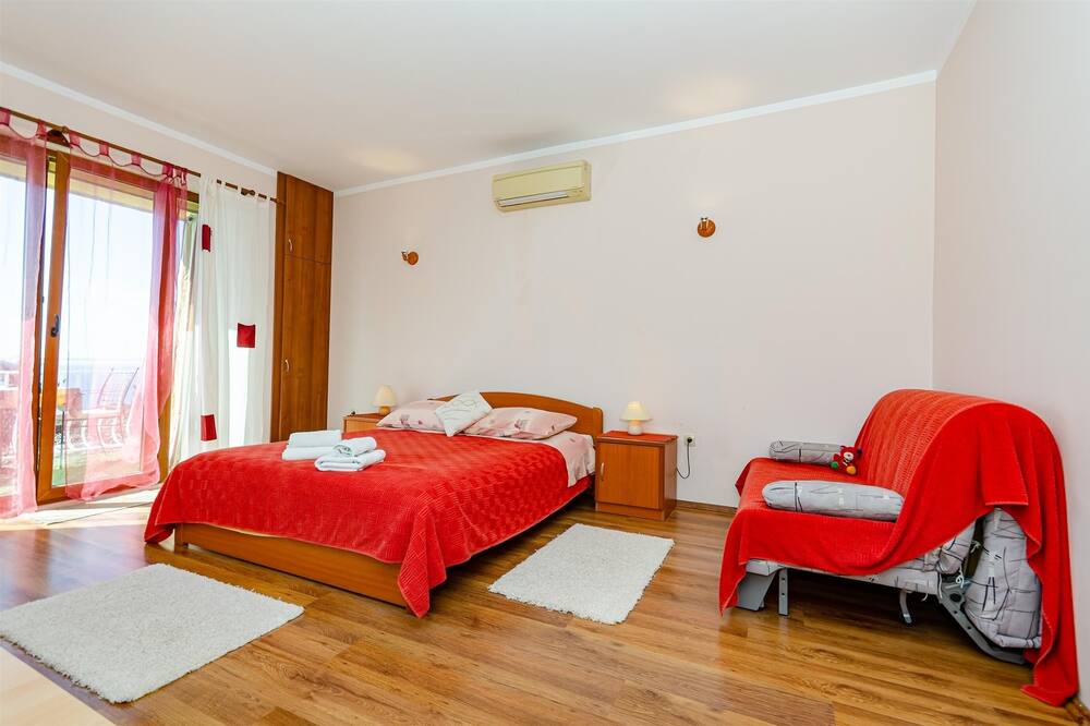 Photo of Bedroom in Orasac