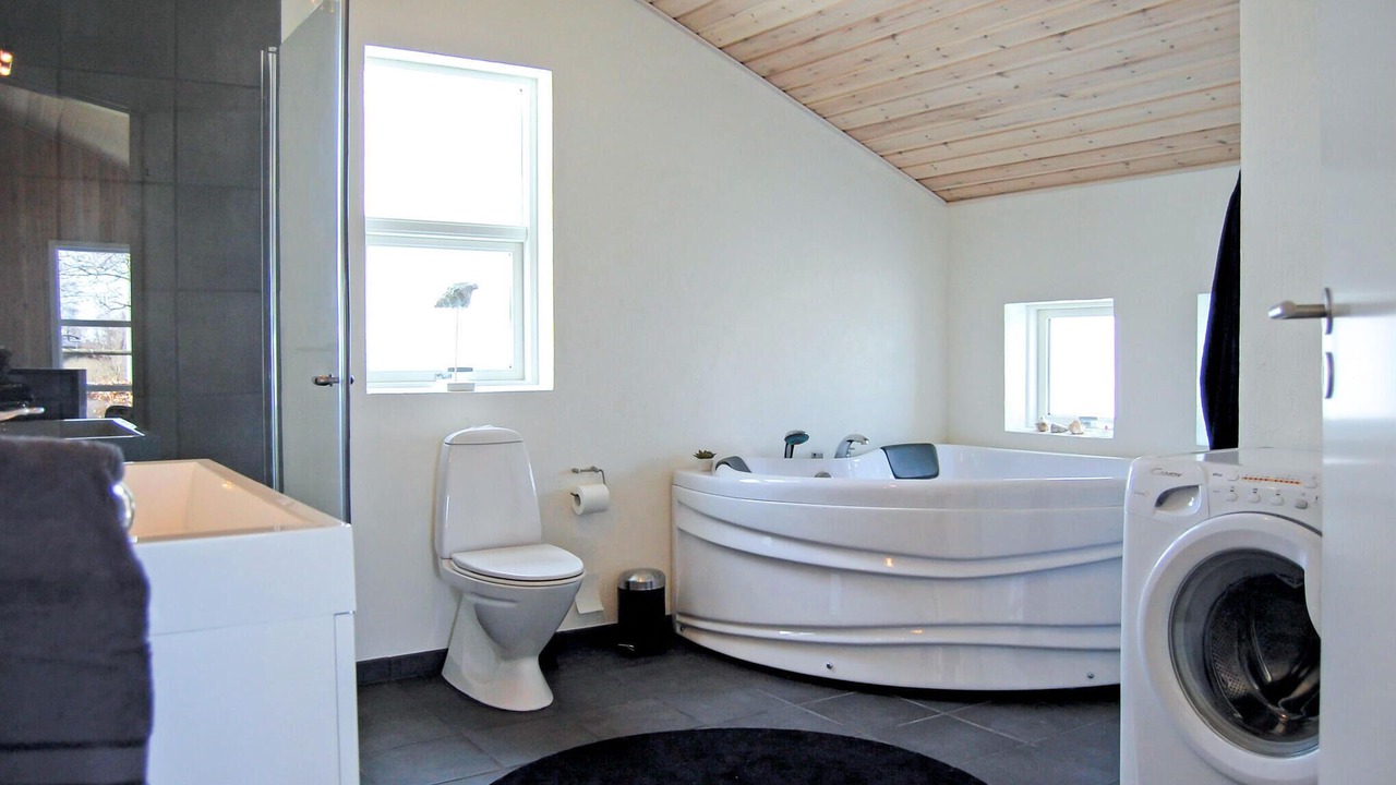 Photo of Bathroom in Floutrup