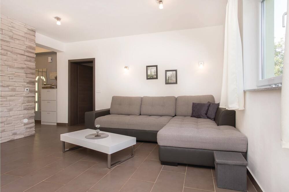 Photo of Bedroom in Linardici