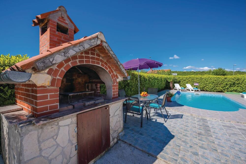 Photo of Outdoor in Rogocana